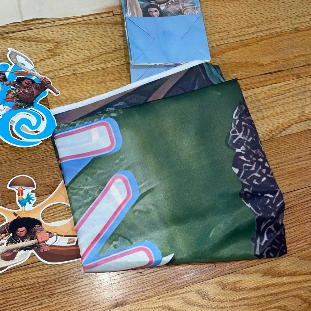 Moana Party Supplies Set with Cake Topper and Decorations